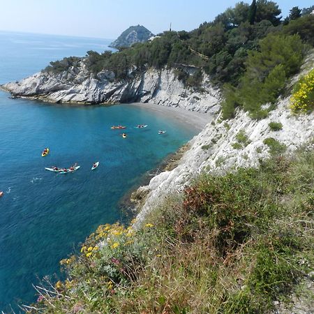 Il Giardino Sull'Isola - Appartamento - Bergeggi Extérieur photo