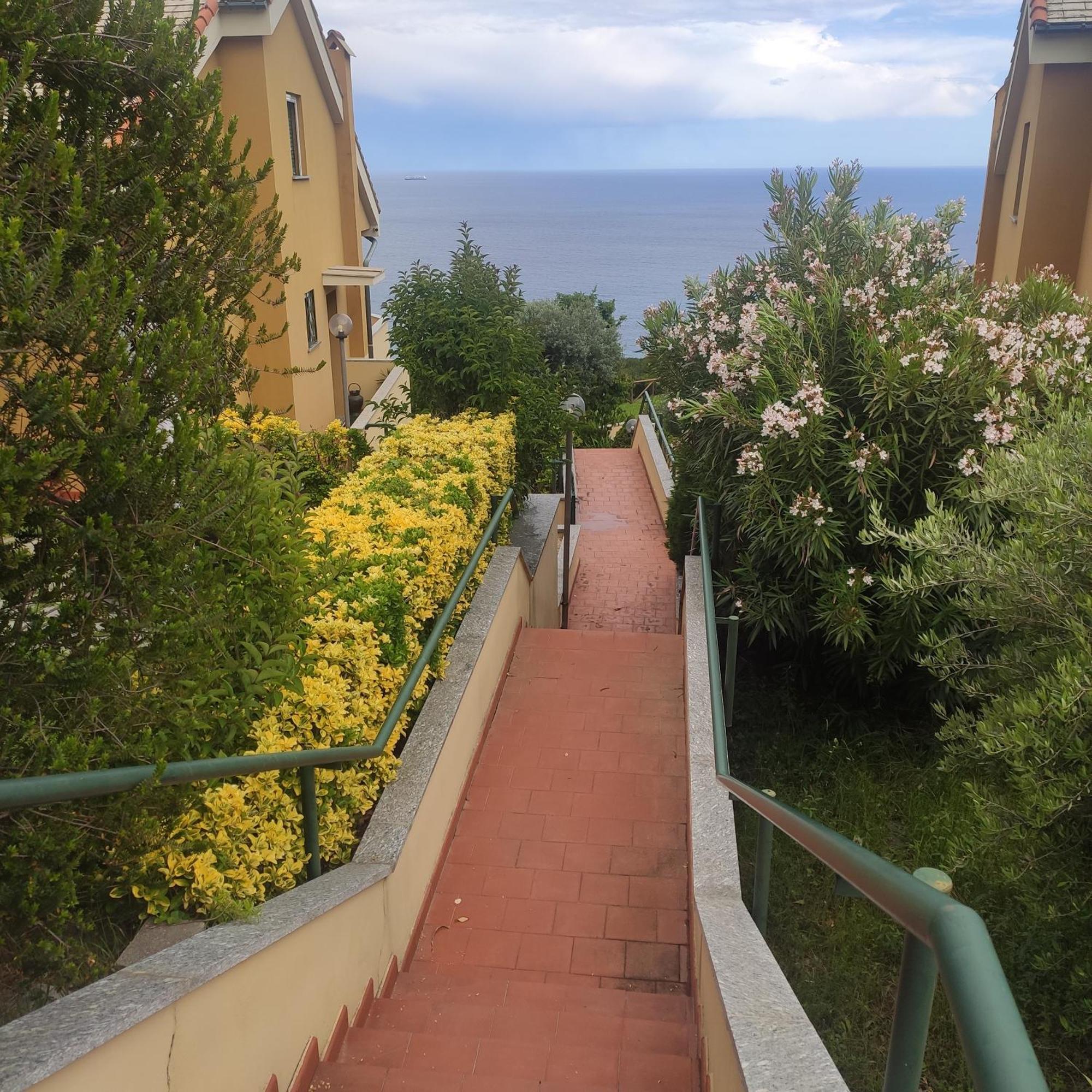 Il Giardino Sull'Isola - Appartamento - Bergeggi Extérieur photo